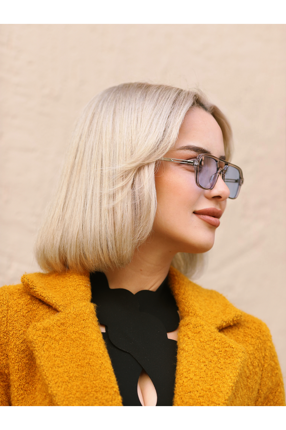 Gri Şeffaf Çerçeve Mavi Cam Dikdörtgen Kadın Güneş Gözlüğü