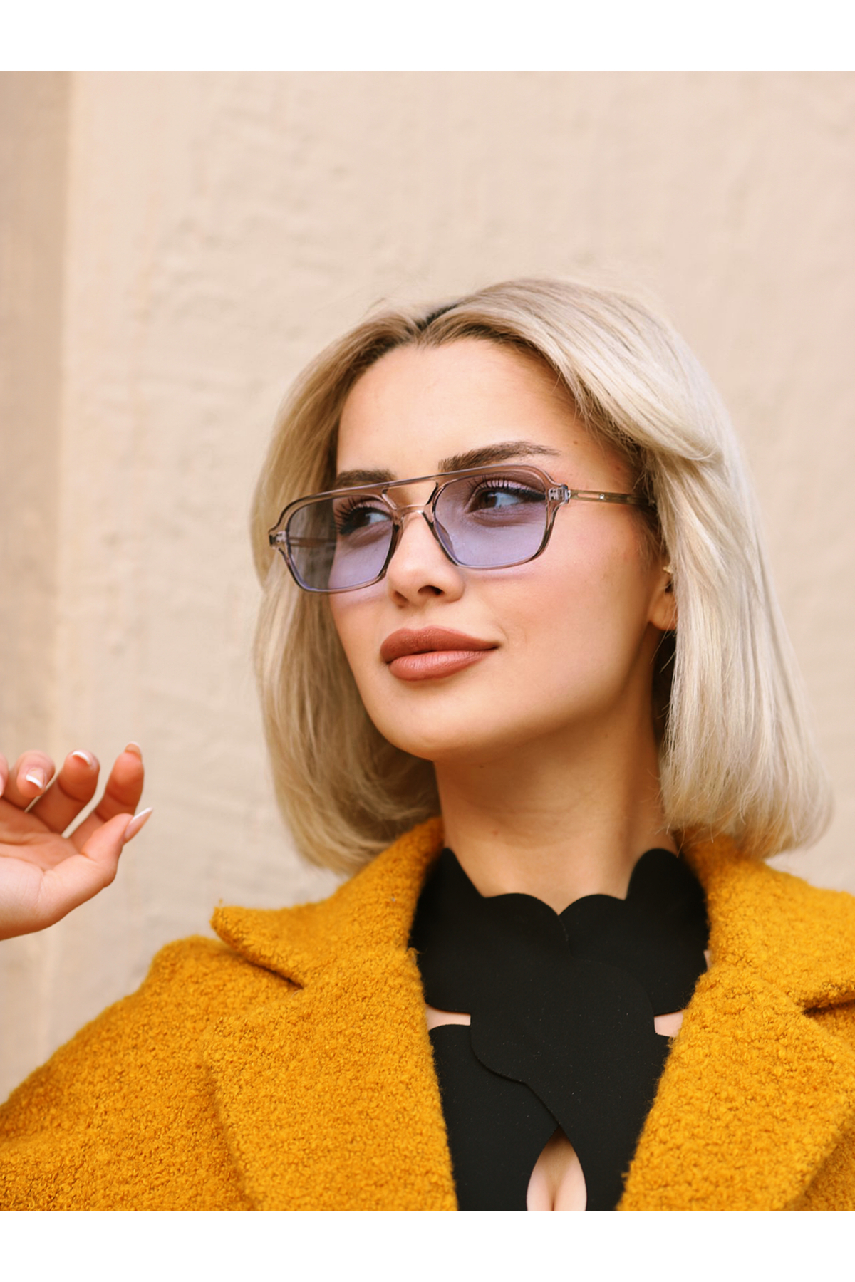 Gri Şeffaf Çerçeve Mavi Cam Dikdörtgen Kadın Güneş Gözlüğü