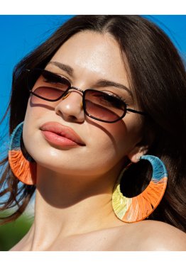 Minimal Geometrik Tasarım Kahverengi Çerçeve Kahverengi Cam Güneş Gözlüğü